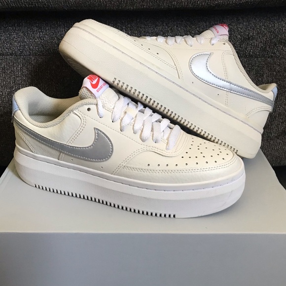 Nike Air Force 1 Court Vision size 8.5W - Picture 1 of 7